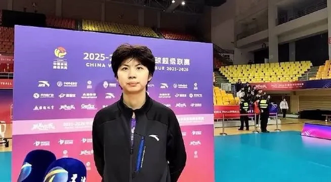 九游体育-离谱！天津女排替补战河南：陈鹤心表现拉胯，刘鑫实力差还怪队友|路晶|球迷|球员|失误|机会_新浪体育_新浪新闻